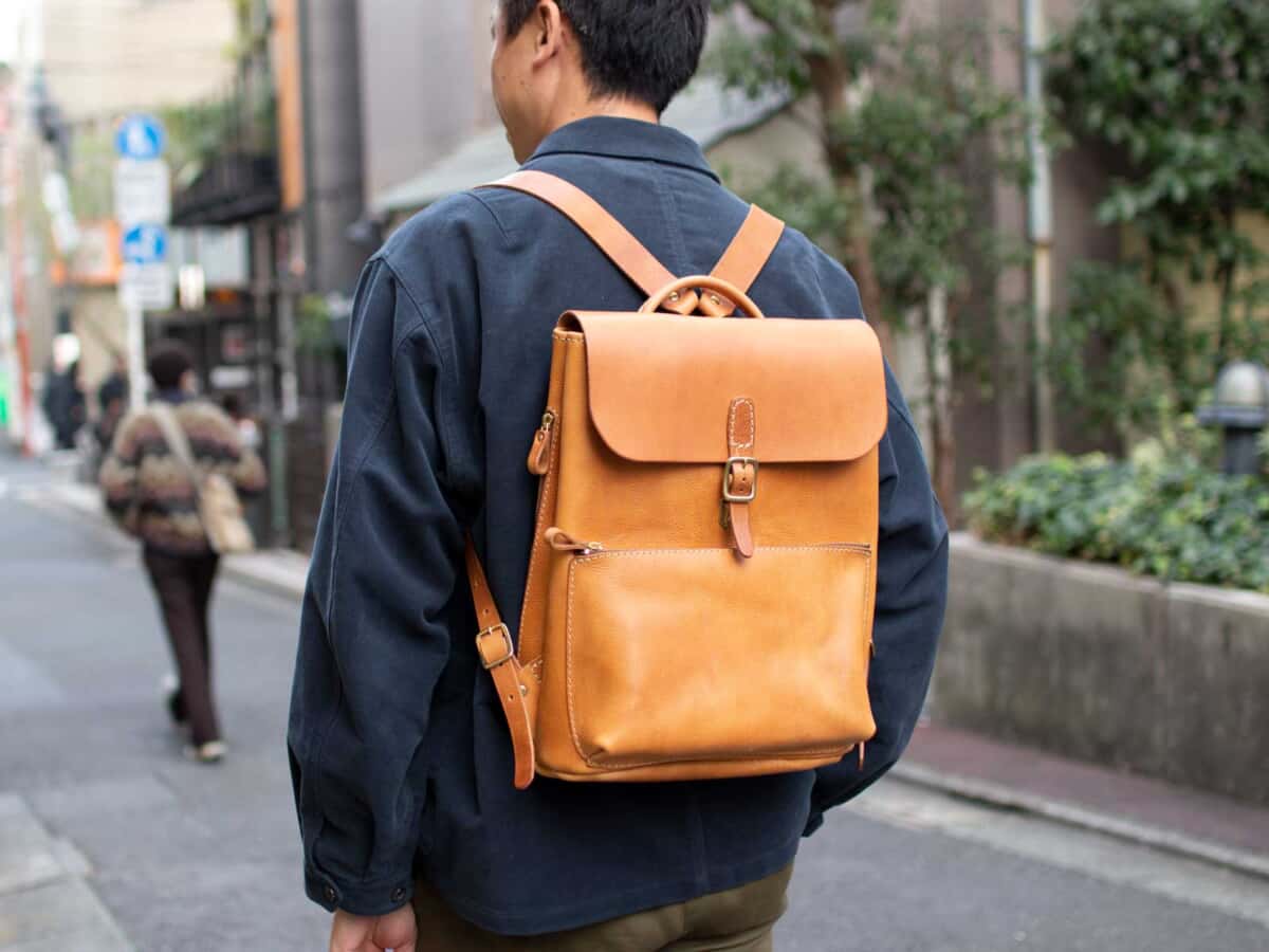 四角リュック M ナチュラル 身長180cm